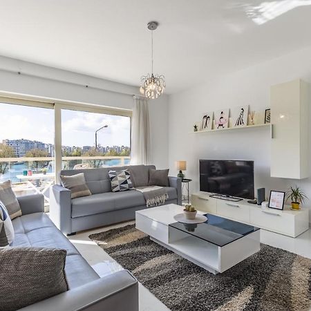 Stunning - Sunnyside 3-Bedroom Слима Экстерьер фото