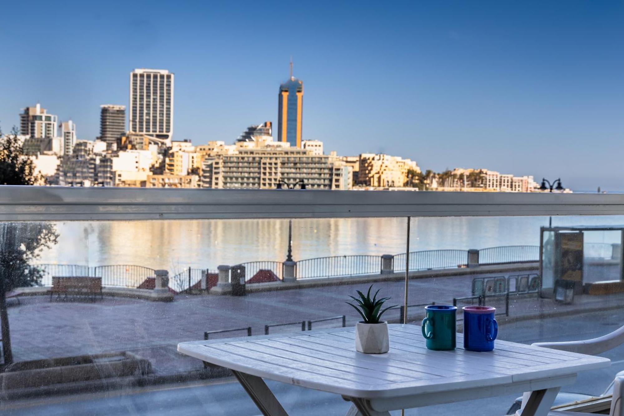 Stunning - Sunnyside 3-Bedroom Слима Экстерьер фото